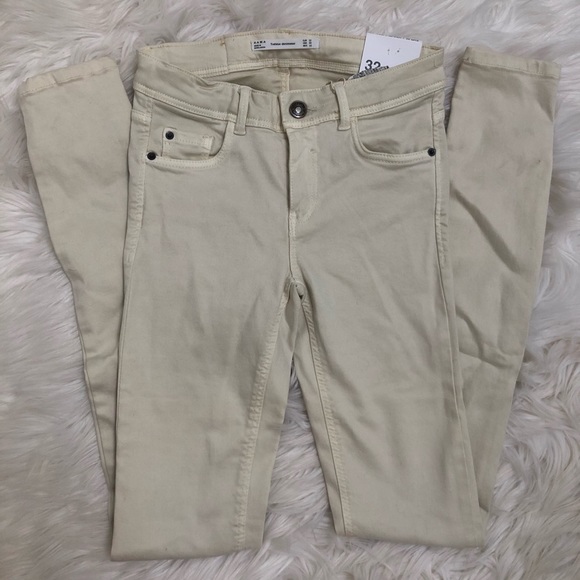zara jeans beige